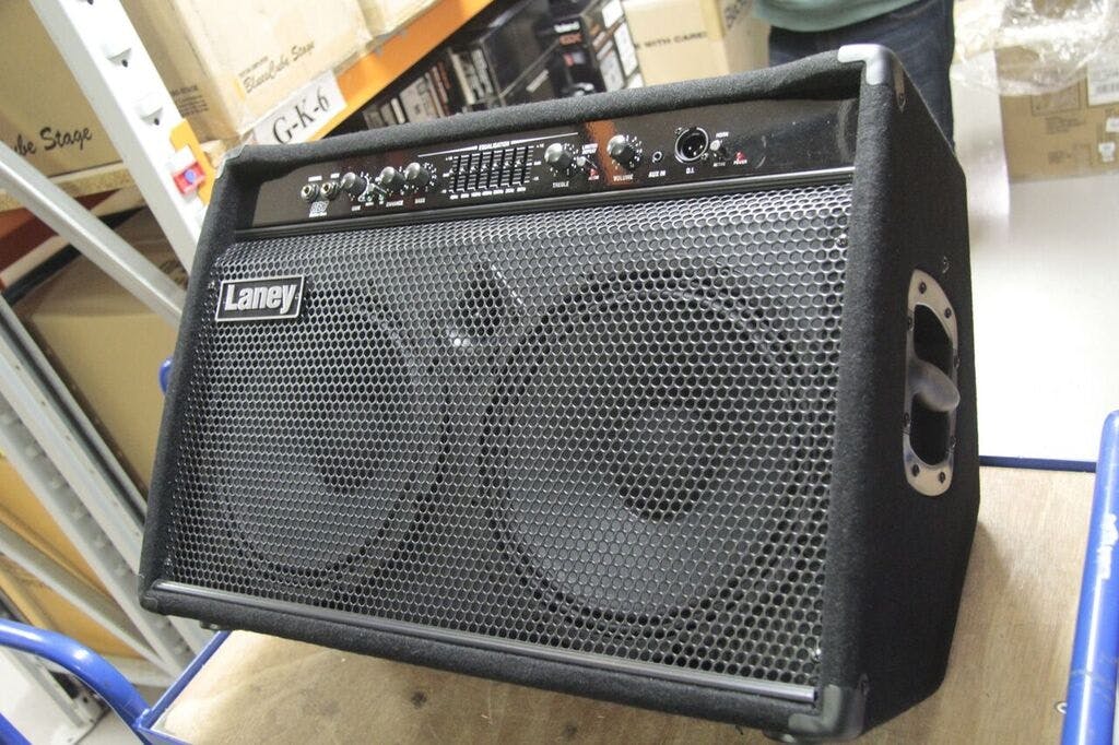 laney rb7 bass amp