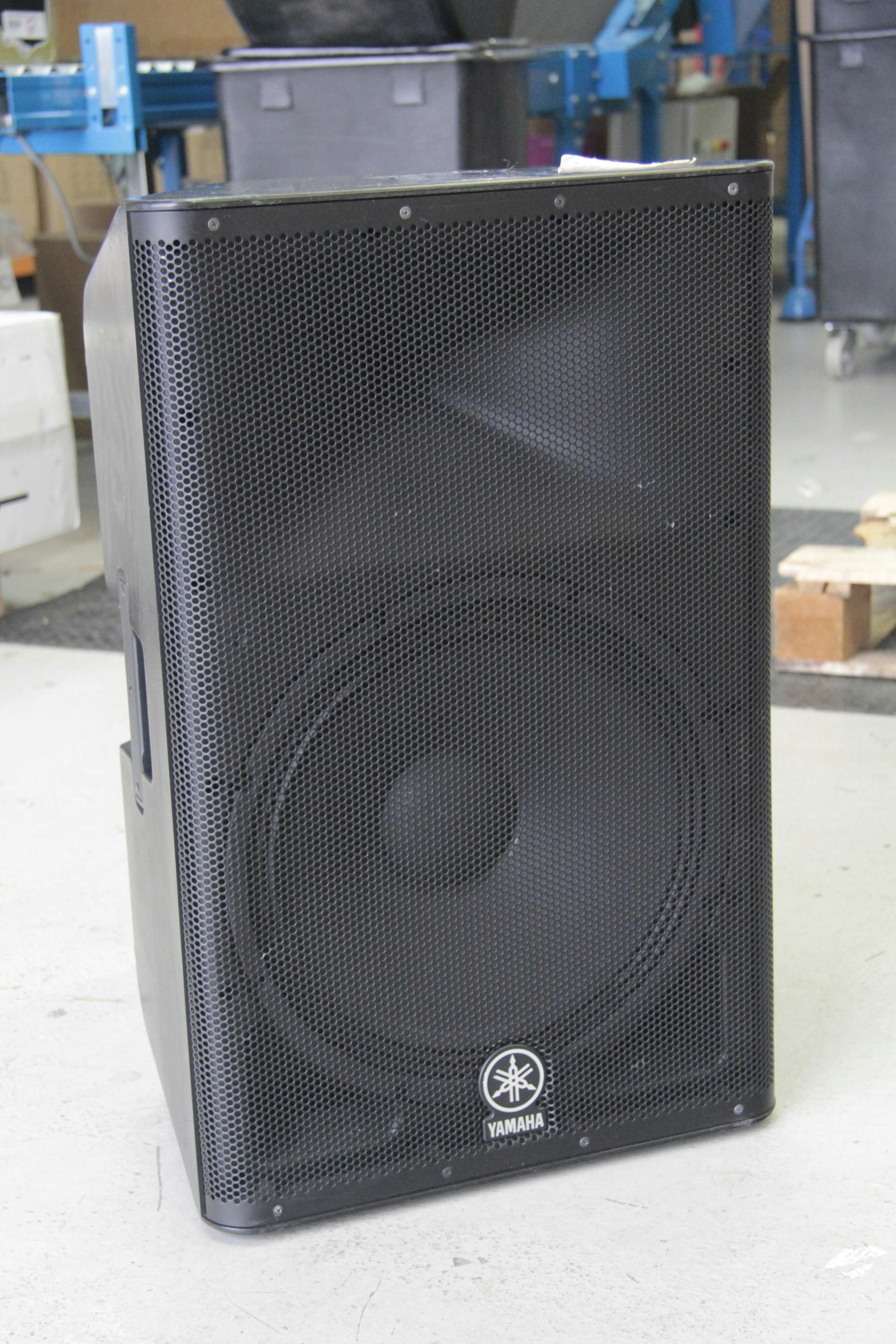 Yamaha DZR15 15 PA Speakers, DXS15 MK2 Subwoofer with Cables and Speaker  Stands - Andertons Music Co.