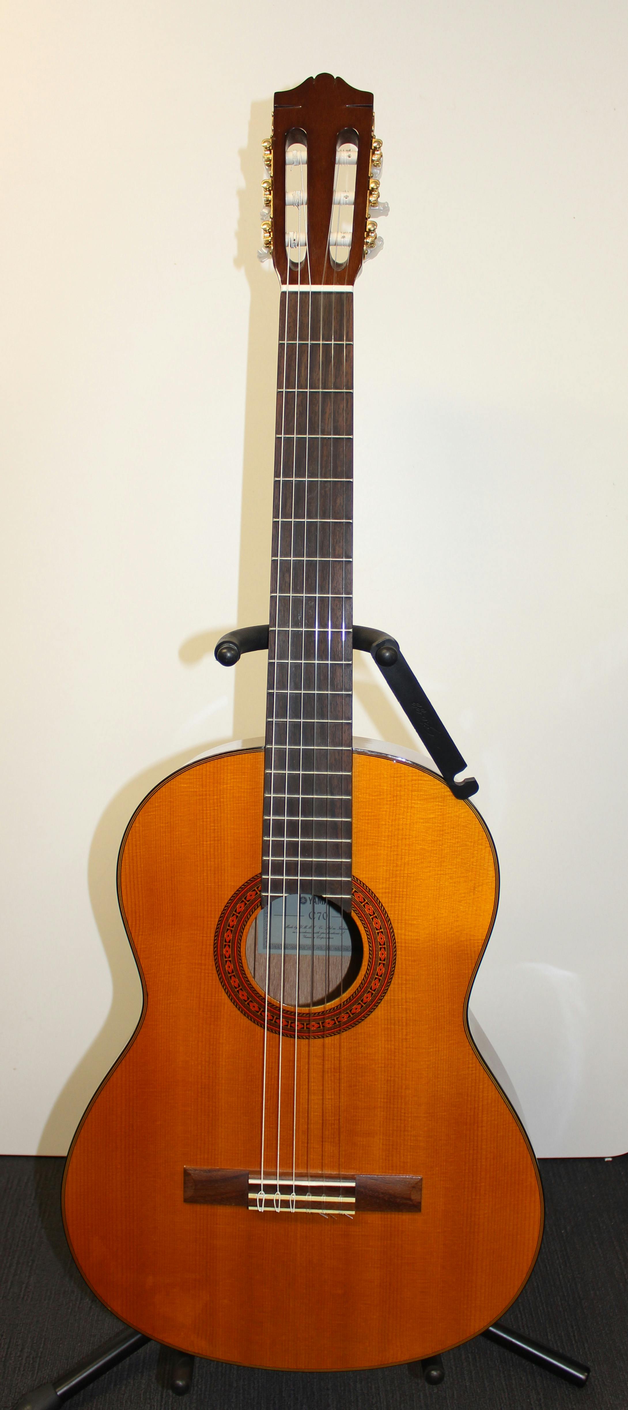 second hand yamaha guitar