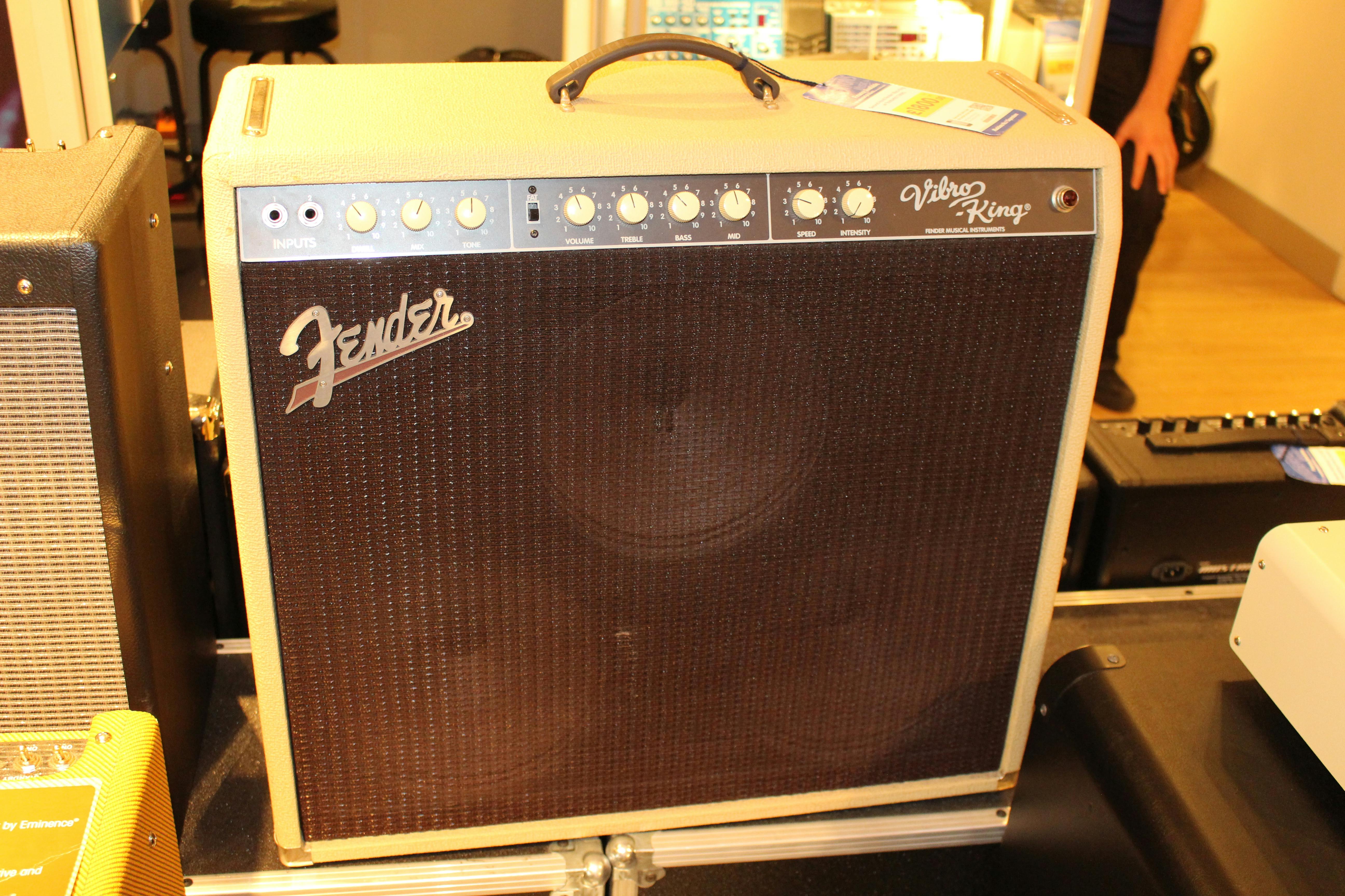 Second Hand Fender Vibro-King w/ footswitch - Andertons Music Co.