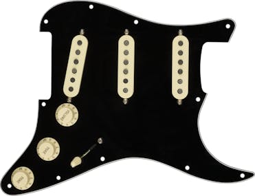 Fender Pre Wired Pickguard Stratocaster SSS Texas Special in Black