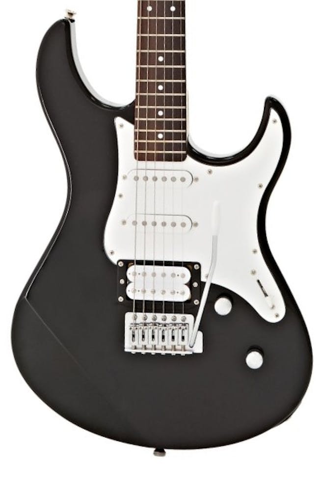 Yamaha Pacifica 112 in Black with Rosewood Fretboard
