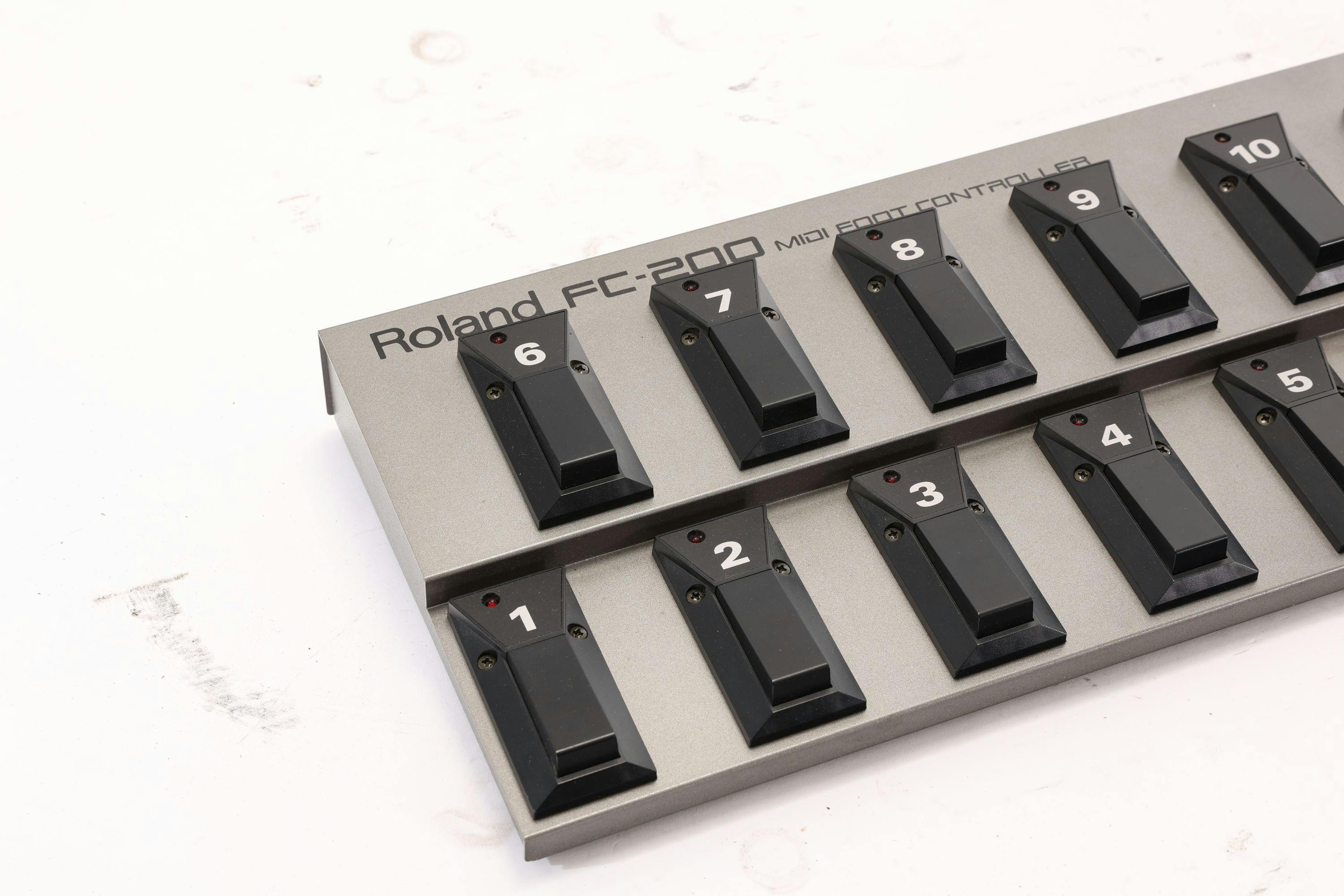 超人気新品 FC-200 ROLAND MIDI CONTROLLER FOOT エフェクター